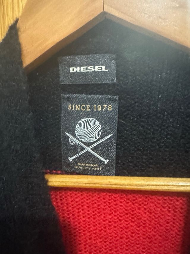 Jersey Diesel Rayas Rojo Negro Blanco