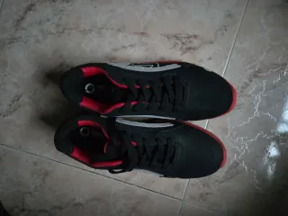 Zapatos seguridad Sparco punta acero negro/rojo