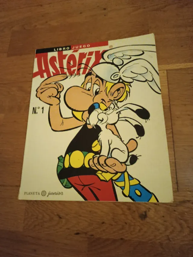 LIBRO JUEGO -PEGATINAS  ASTERIX. N°1