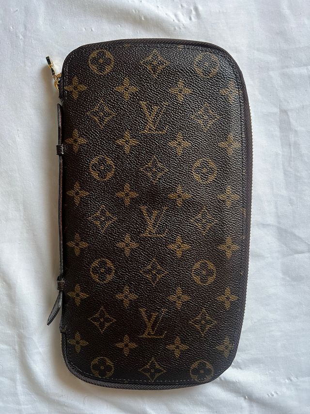 Louis Vuitton Pochette Voyage Monogram