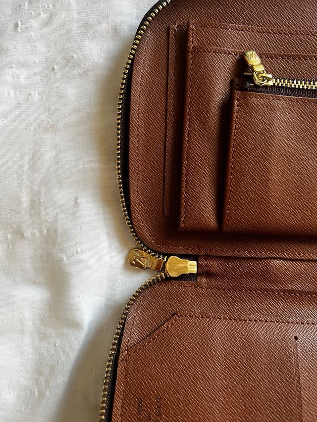 Louis Vuitton Pochette Voyage Monogram