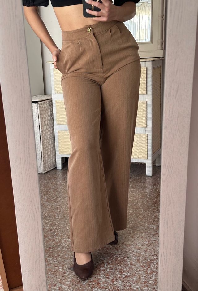 Pantalón ancho marrón