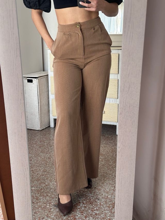 Pantalón ancho marrón