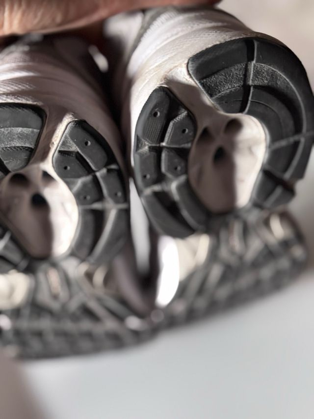 New Balance 530 Gris y Blanco