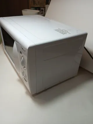 Microondas Nevir 20L Blanco