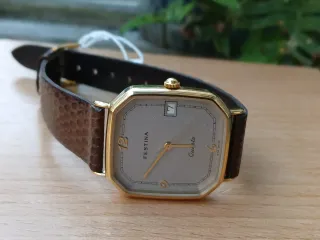 Festina Cuarzo NOS Reloj Octogonal Dorado