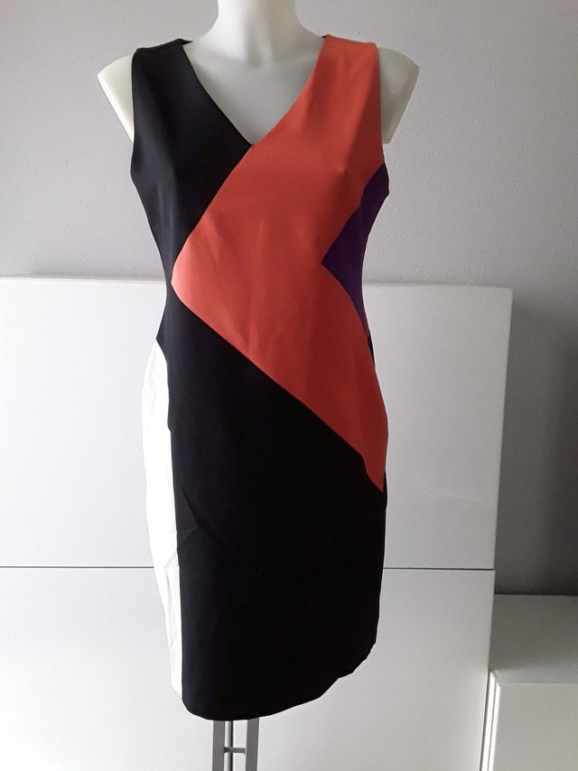 Vestido elegante y diferente. Trucco. Talla 42