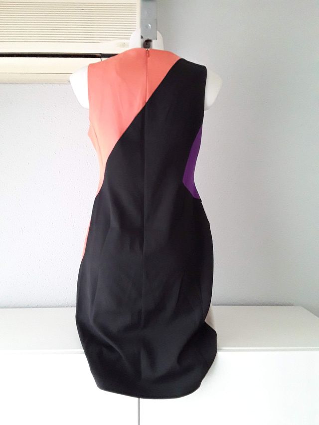 Vestido elegante y diferente. Trucco. Talla 42