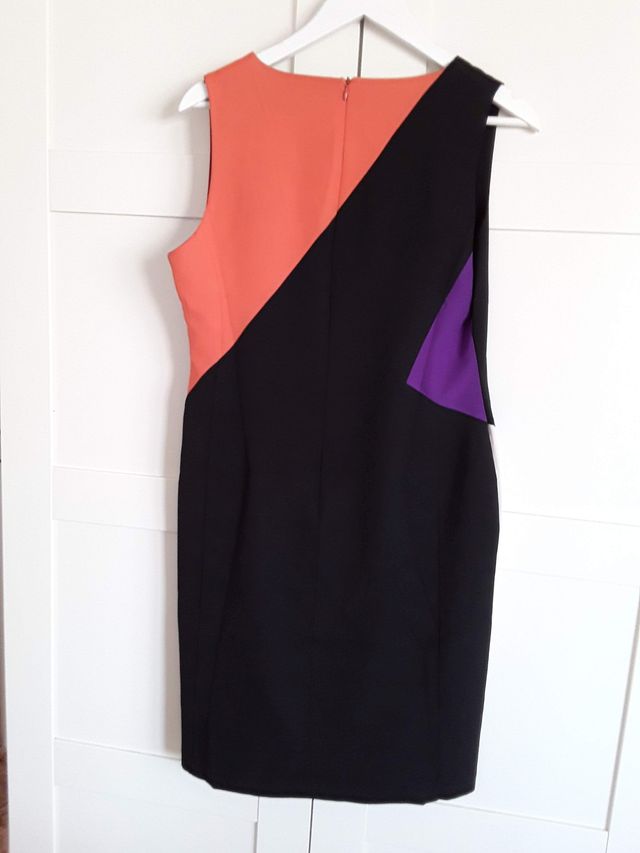 Vestido elegante y diferente. Trucco. Talla 42