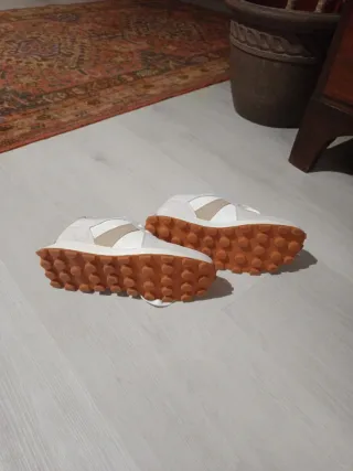 Zapatillas deportivas con alzas