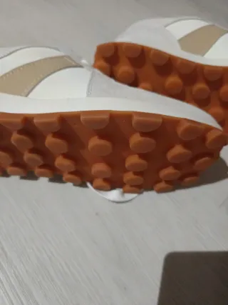 Zapatillas deportivas con alzas