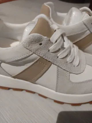 Zapatillas deportivas con alzas