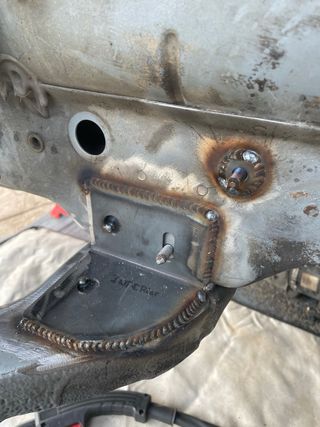 Soldadura jaulas antivuelco y refuerzos de chasis