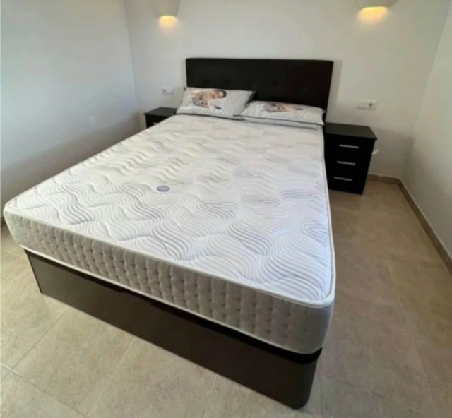 Canapés novos em todas as medidas