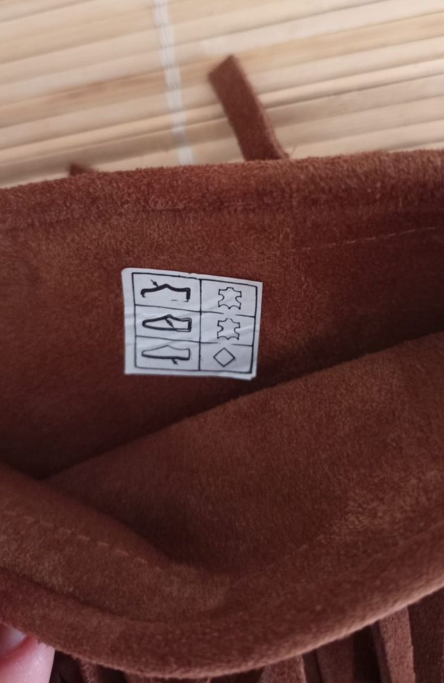 Botas piel marrón flecos talla 40