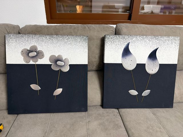 Dos cuadros decorativos 56x56