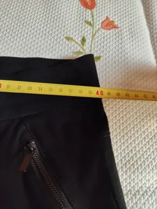 Pantalón Zara antelina negro