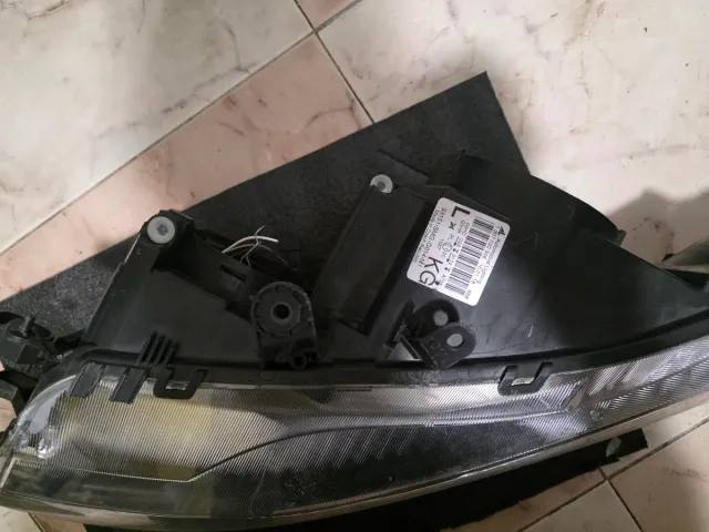 Faros Honda Civic 8ª Gen