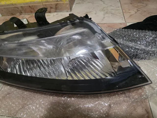 Faros Honda Civic 8ª Gen
