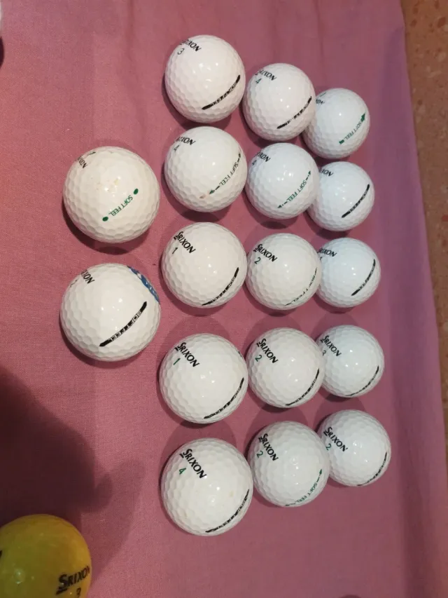Lote 67 Pelotas de Golf marca Srixon