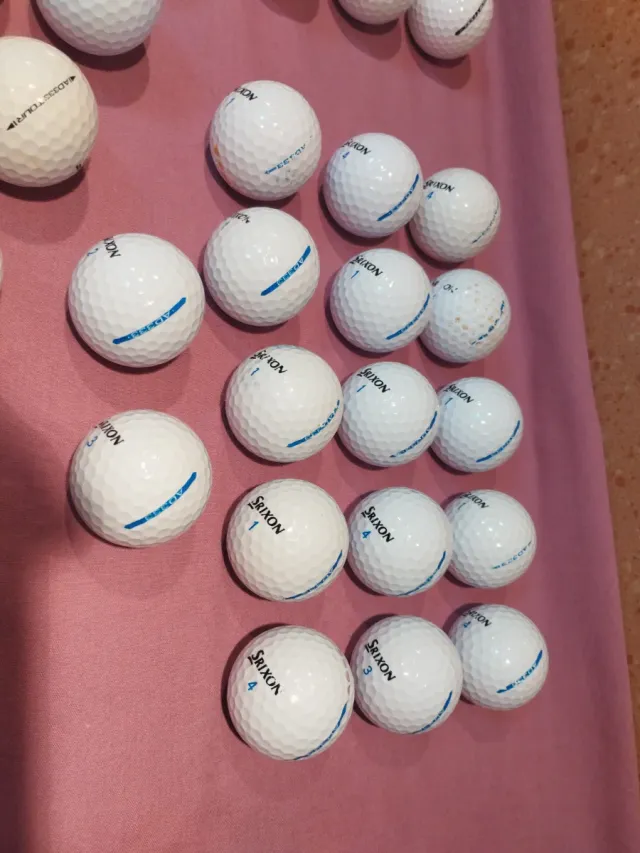 Lote 67 Pelotas de Golf marca Srixon