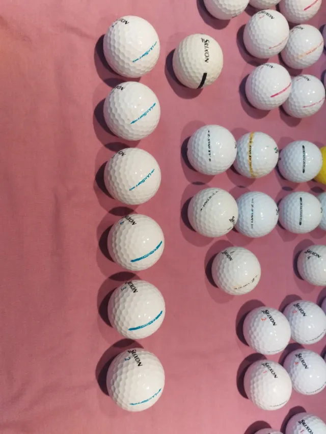 Lote 67 Pelotas de Golf marca Srixon