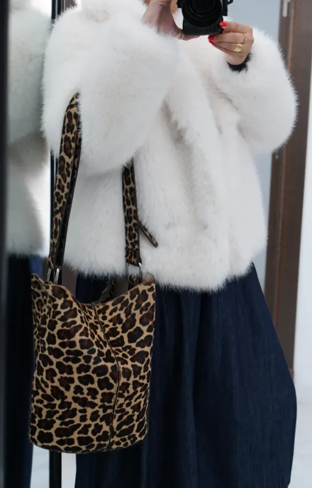 Abrigo blanco de pelo Zara