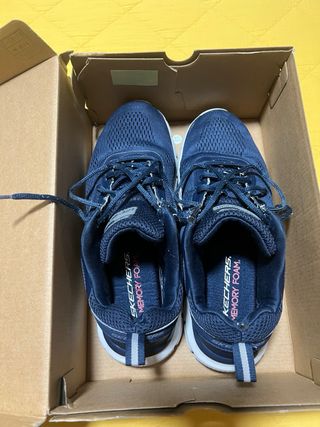 Tenis Skechers Azul y Blanco