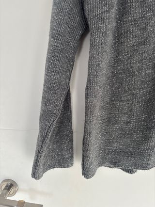 Chaqueta de punto gris con brillo