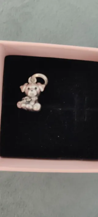 Charm Perrito Pandora Plata.