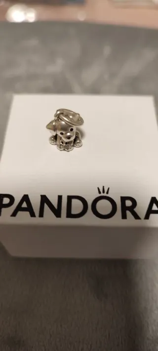 Charm Perrito Pandora Plata.