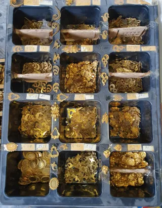 Lote de fornituras para bisutería