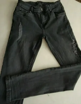 Pantalones Vaqueros Negros Desgastados