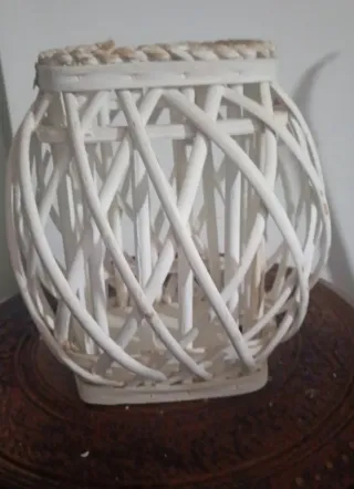 Lanterna bianca in legno intrecciato