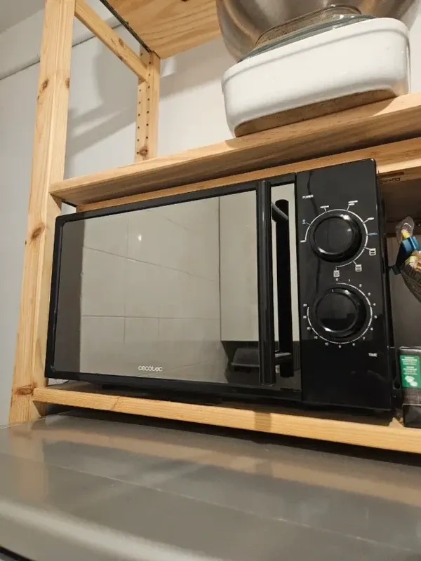 Microonde Cecotec 20L Nero