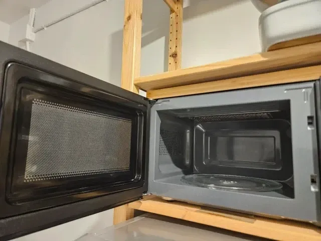 Microonde Cecotec 20L Nero