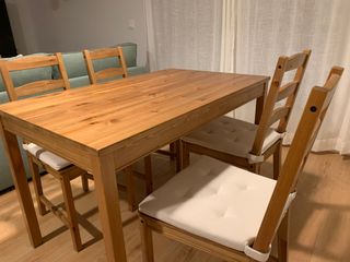 Mesa y 4 Sillas IKEA Madera