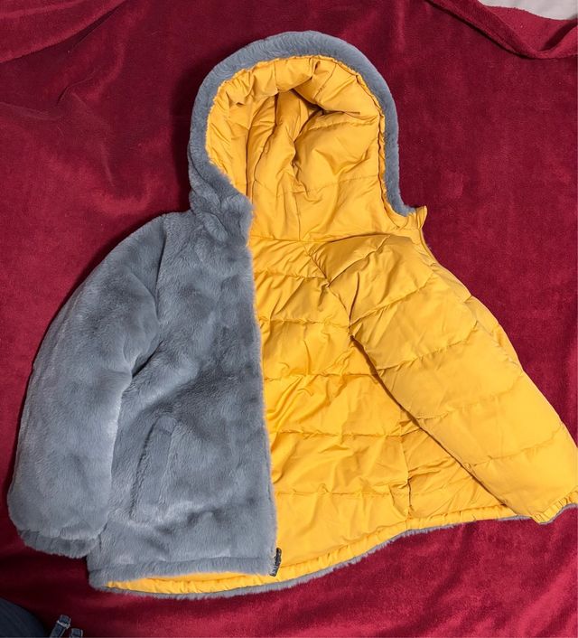 Abrigo Okaidi reversible gris y amarillo T6