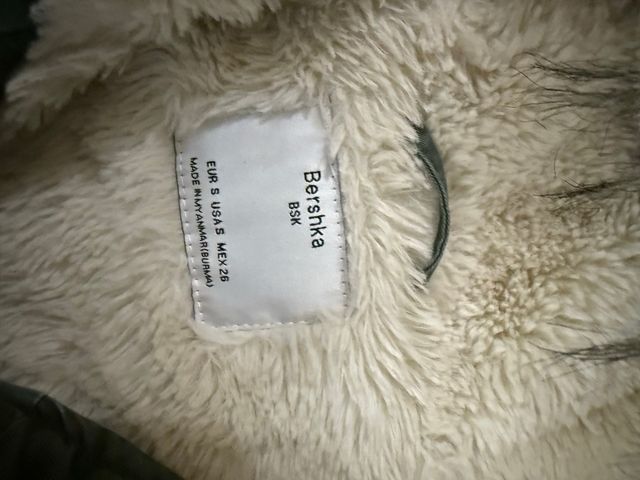 Cazadora chica capucha desmontable