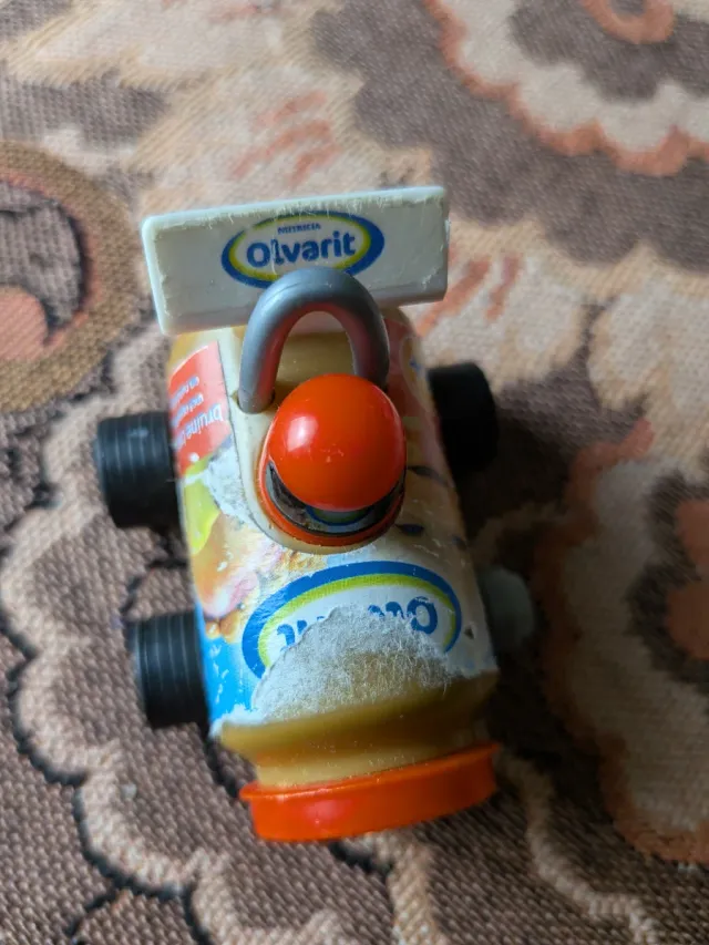 Macchinina promozionale Olvarit