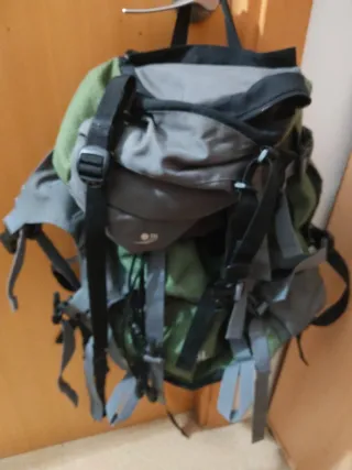 Mochila 30L Gris y Verde