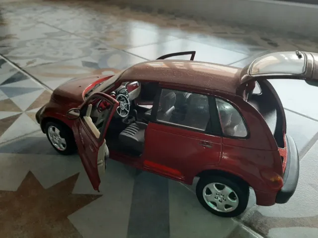 Modellino Auto Burago Maisto 1:18 Vintage