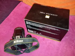 REBAJADA!! Nikon COOLPIX P950  + SD64 GB + extras