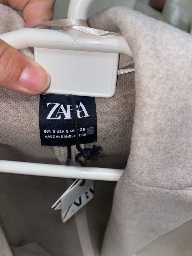 Abrigo paño Zara Beige tiene ligra