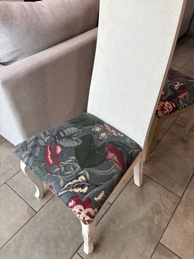 4 Sillas de Comedor Tapizadas