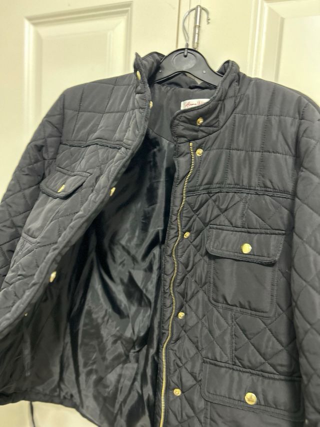 Chaqueta acolchada negra mujer