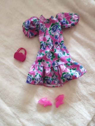 Conjunto Barbie Fashionista 2020 zapatos y bolso