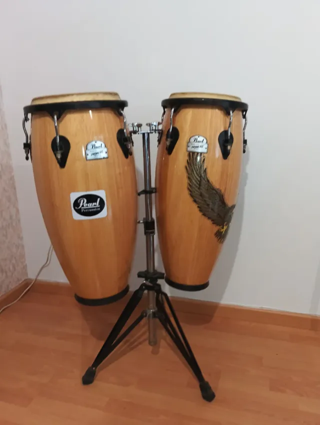 Congas Pearl PRIMERO series.