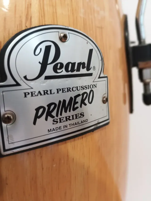 Congas Pearl PRIMERO series.