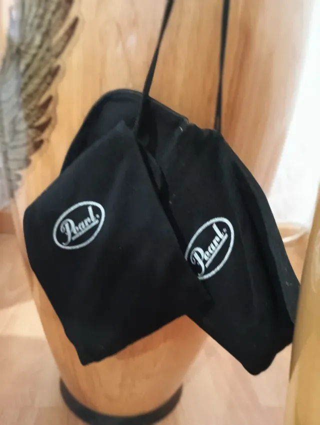 Congas Pearl PRIMERO series.